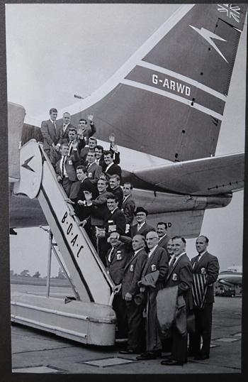 Photo of Liverpool players departing for Iceland