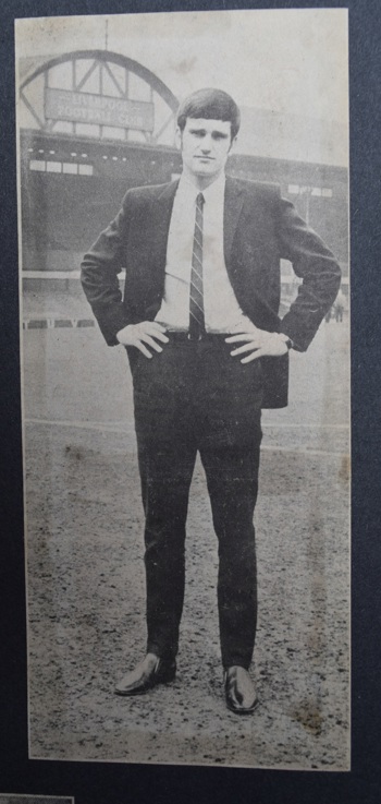 Lloyd moves to Liverpool