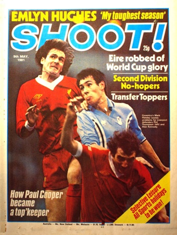 Phil Thompson and Alan Kennedy on the cover of Shoot!