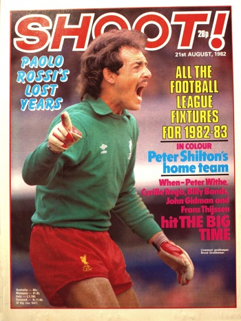 Bruce Grobbelaar on the cover of Shoot! 21 August 1982