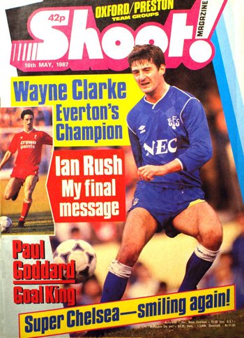 Ian Rush on the cover of Shoot!