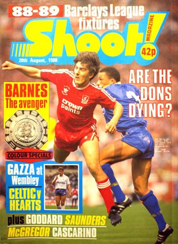 Peter Beardsley on the cover of Shoot!