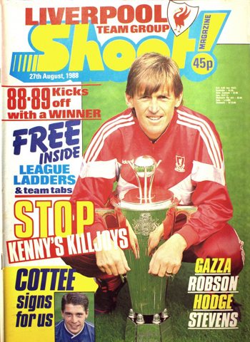 Kenny Dalglish on the cover of Shoot!