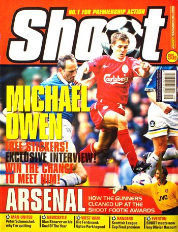 Michael Owen on the cover of Shoot!